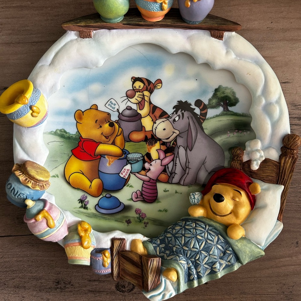Winnie the Pooh Storytime Wall Plaque - Yellow, Red, Gray, Blue